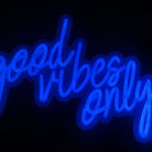 Enseigne néon LED Good Vibes Only - décoration murale lumineuse