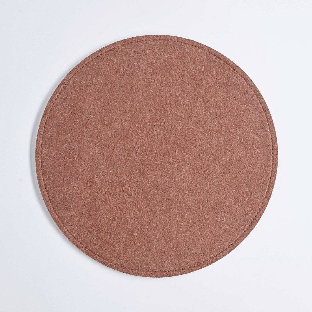 Plateaux en feutre de différentes couleurs - Parfaits pour nos tabourets: Jaune — Paper Lounge — vue 7 | Appart 17