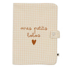 Protège carnet de santé en gaze de coton brodé — Atelier Wagram — Petits carreaux « Carnet de santé » — autre vue 4 | Appart 17 Bruxelles