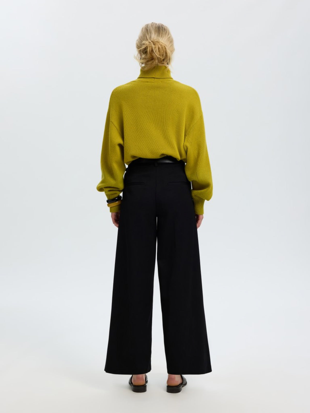 SLWELLIE Pull col roulé en laine et coton bio — Avocado Oil — vue 4