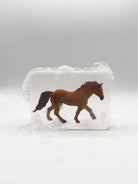 Savon surprise à figurine animal — Ludi Soap — Cheval — packshot | Appart 17 Bruxelles