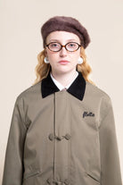 Flotte CARNOT Veste imperméable à brandebourgs — Flotte — Kaki — porté, buste 3 | Appart 17 Bruxelles