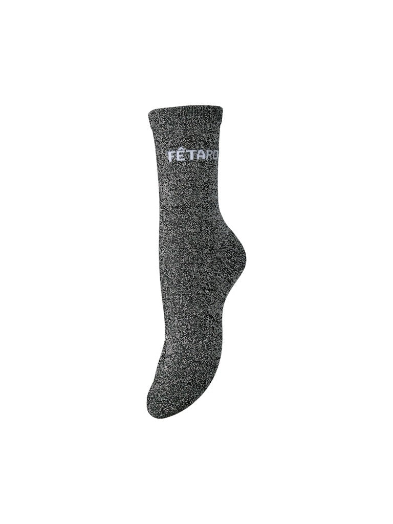 PCSEBBY Chaussettes longues pailletées à slogan — Pieces — Black Silver FÊTARDE — packshot | Appart 17 Bruxelles