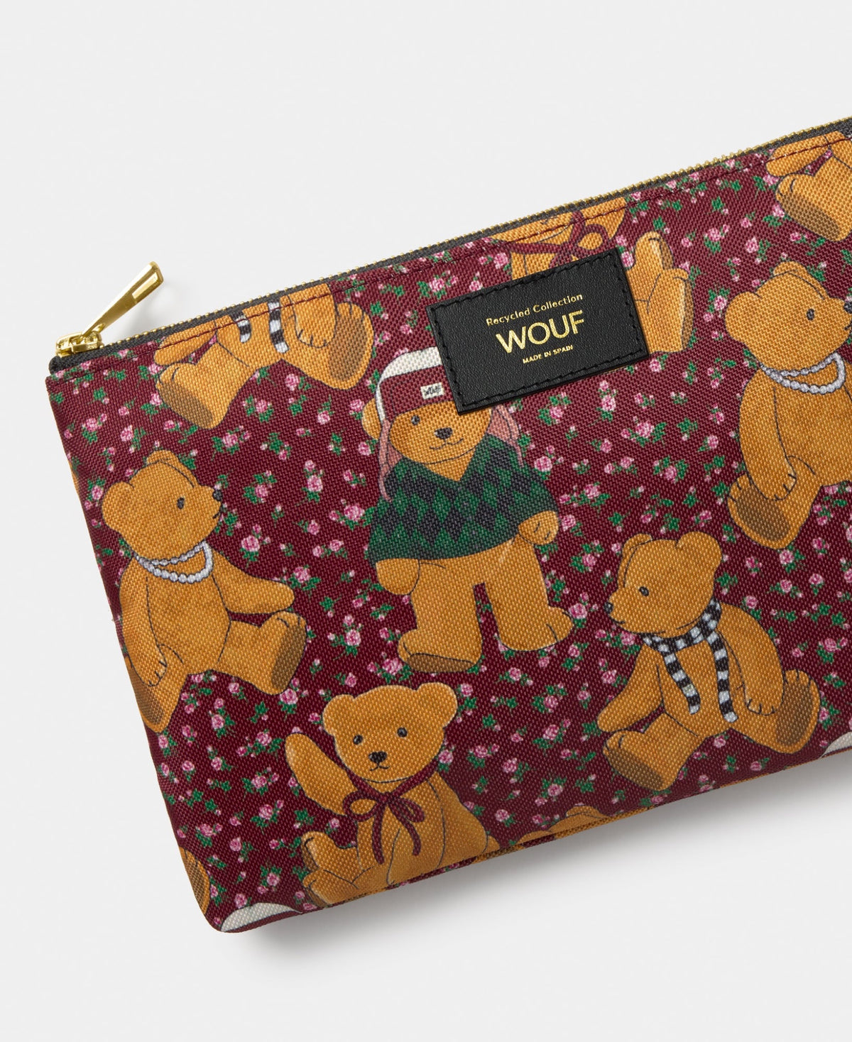 Grande pochette XL zippée en polyester recyclé — Wouf — Cozy — détail 2 | Appart 17 Bruxelles