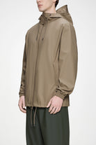 18370 Beige