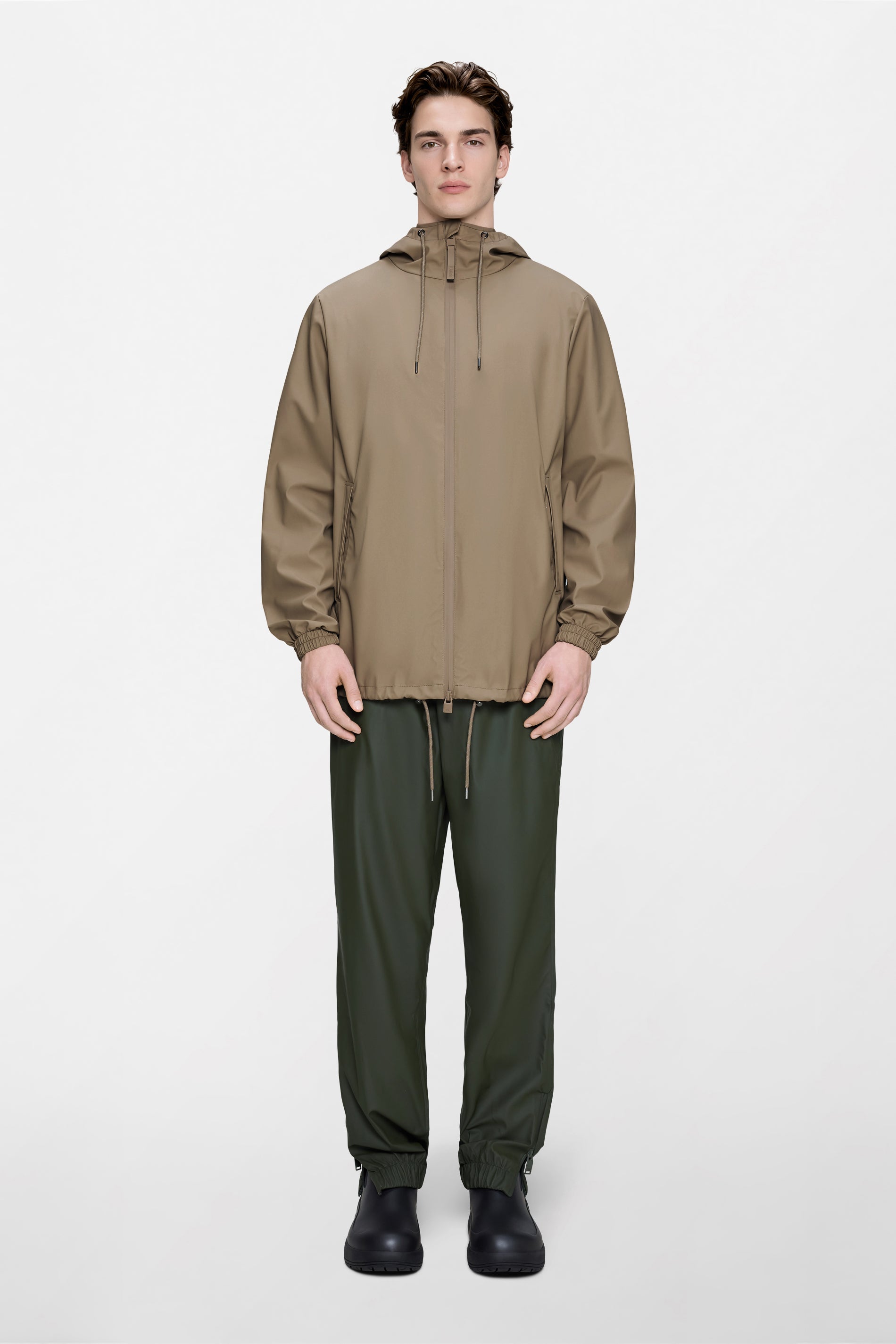 18370 Beige