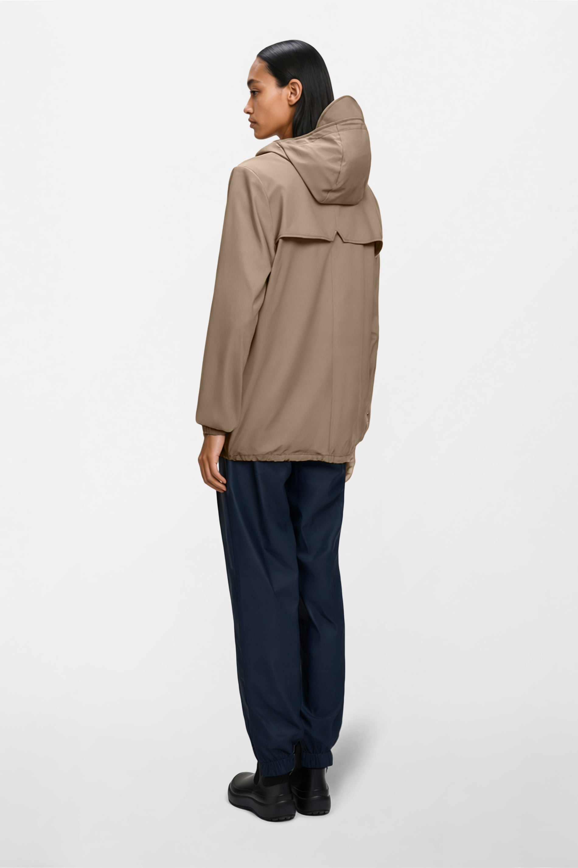 18370 Beige