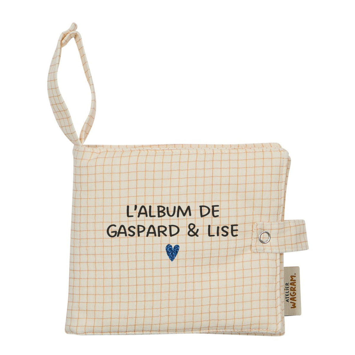 Mini album photo en gaze de coton brodé — Atelier Wagram — Petits carreaux « Mes jolies souvenirs » — autre vue 4 | Appart 17 Bruxelles