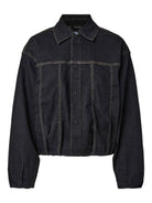 PCVALA Veste bomber en jean plissée à fines rayures — Pieces — Dark Blue Denim — packshot 8 | Appart 17 Bruxelles