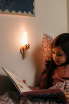 Veilleuse et lampe de lecture rechargeable Zoo Light — The Zoofamily — Cerf — autre vue 5 | Appart 17 Bruxelles