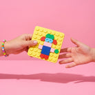 Silipop Pocket, jeu de mosaïque en silicone — SuperPetit — Jaune — packshot | Appart 17 Bruxelles