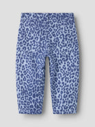 NMFBELLA Pantalon mom en sergé imprimé léopard — name it — Purple Impression Leo — packshot, dos 4 | Appart 17 Bruxelles