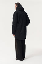TERROR WEATHER Parka imperméable isolée MEIDA 150 g — Welter Shelter — Black — porté 5 | Appart 17 Bruxelles