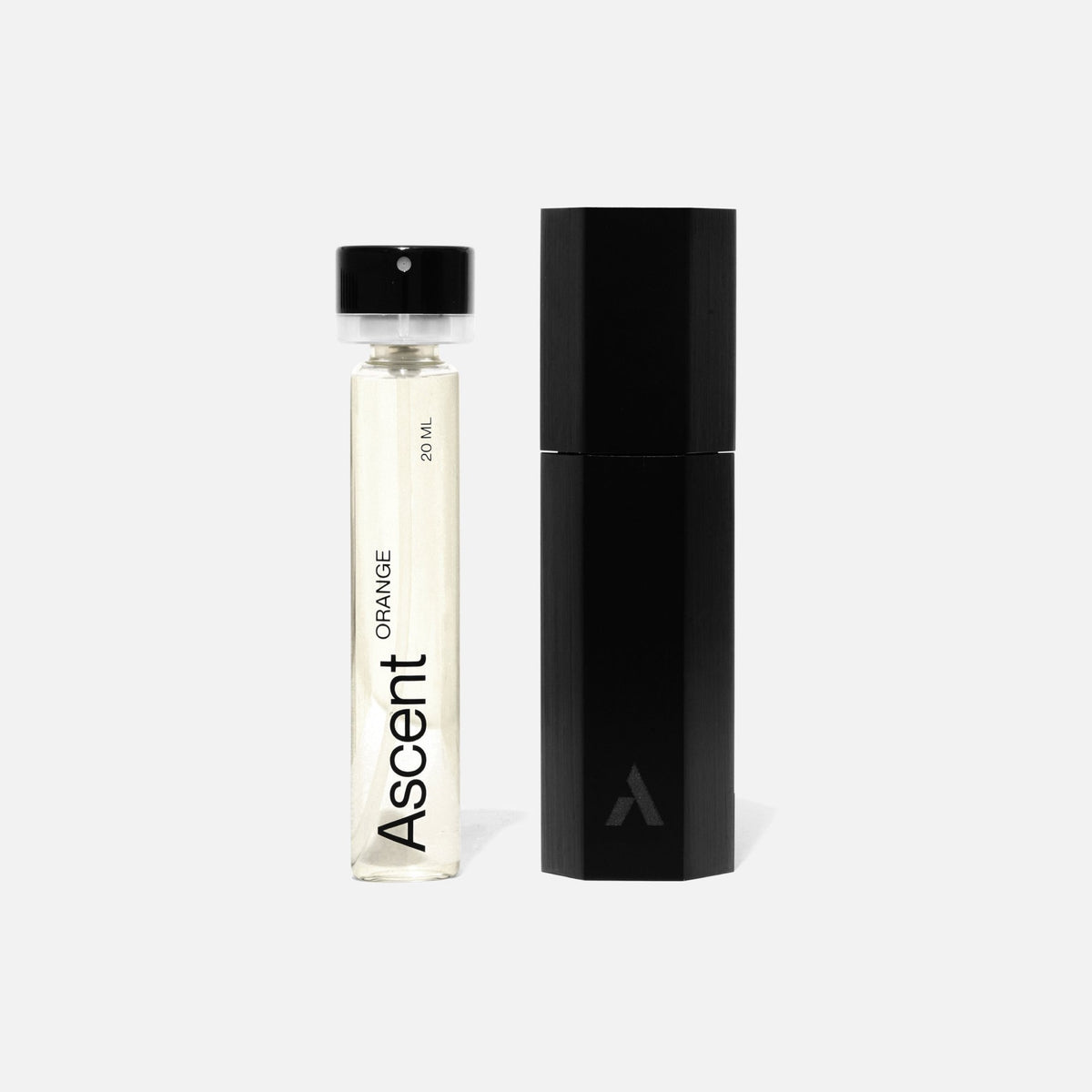 Ascent Starter Pack Étui rechargeable en aluminium + extrait de parfum 20 ml — Ascent — Orange — packshot, recharge et étui noir | Appart 17 Bruxelles