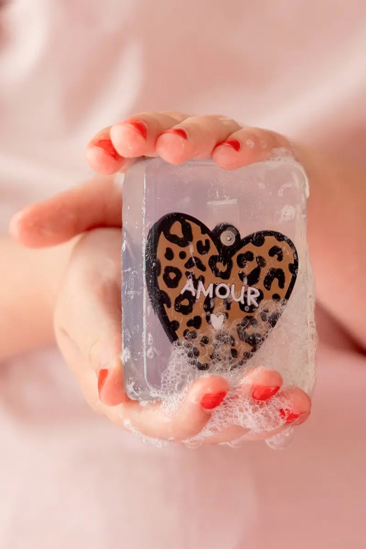 Savon surprise cœur Atelier Wagram × Ludi Soap — Ludi Soap — Amour — autre vue 2 | Appart 17 Bruxelles