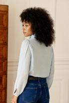 Blouse droite Bianca effet gaufré — Bleu ciel — vue 2