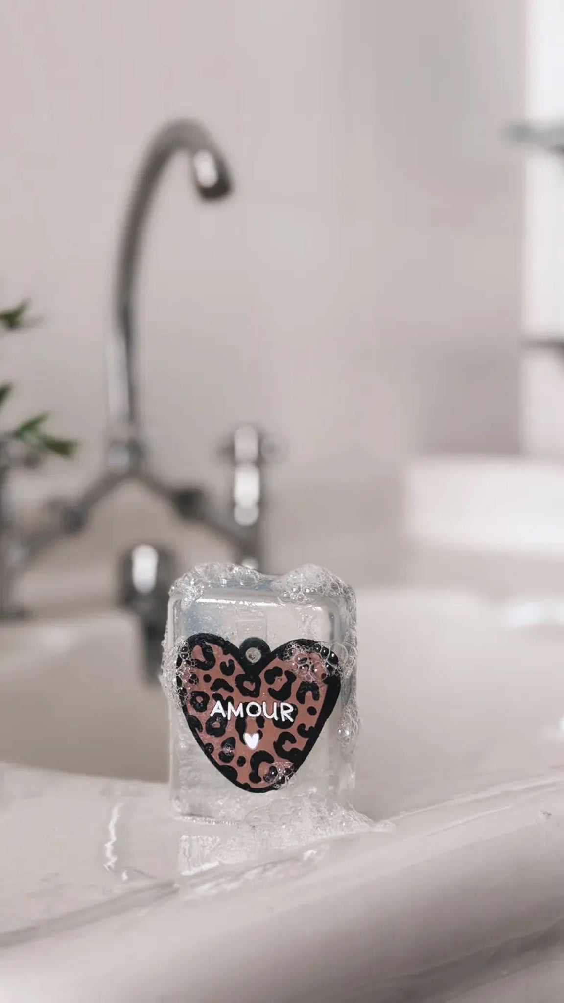 Savon surprise cœur Atelier Wagram × Ludi Soap — Ludi Soap — Amour — autre vue 6 | Appart 17 Bruxelles