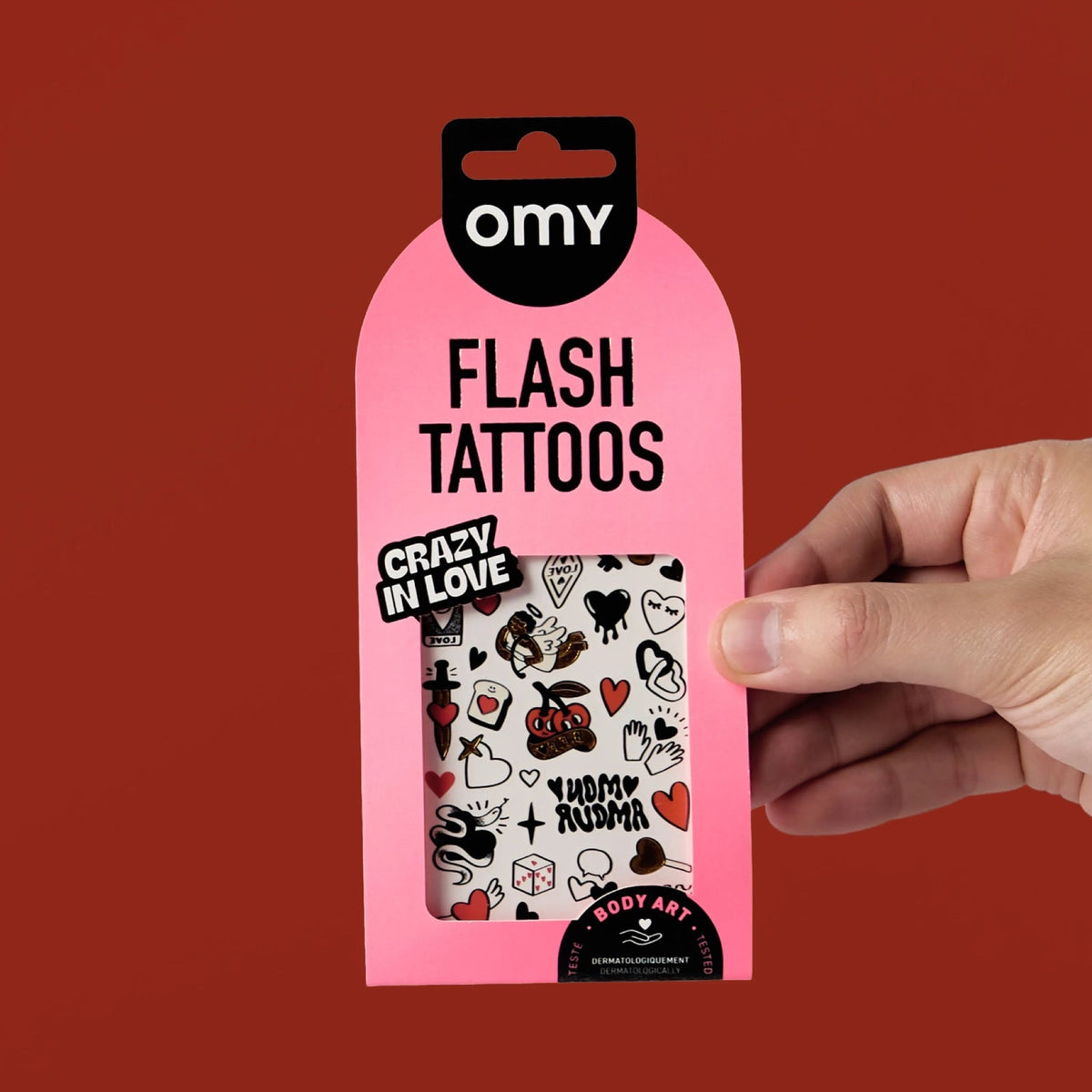 Flash Tattoos, planche de mini tatouages temporaires — OMY — Crazy In Love — packshot | Appart 17 Bruxelles