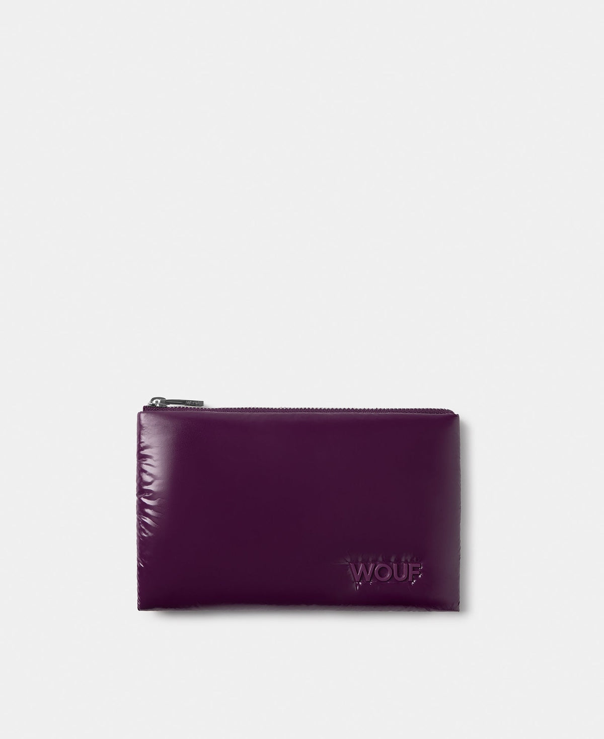 PLUM Pochette zippée vernie en polyester recyclé — Wouf — Plum — packshot | Appart 17 Bruxelles
