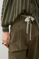 LAUGANE Pantalon en coton et viscose — Kaki — vue 5