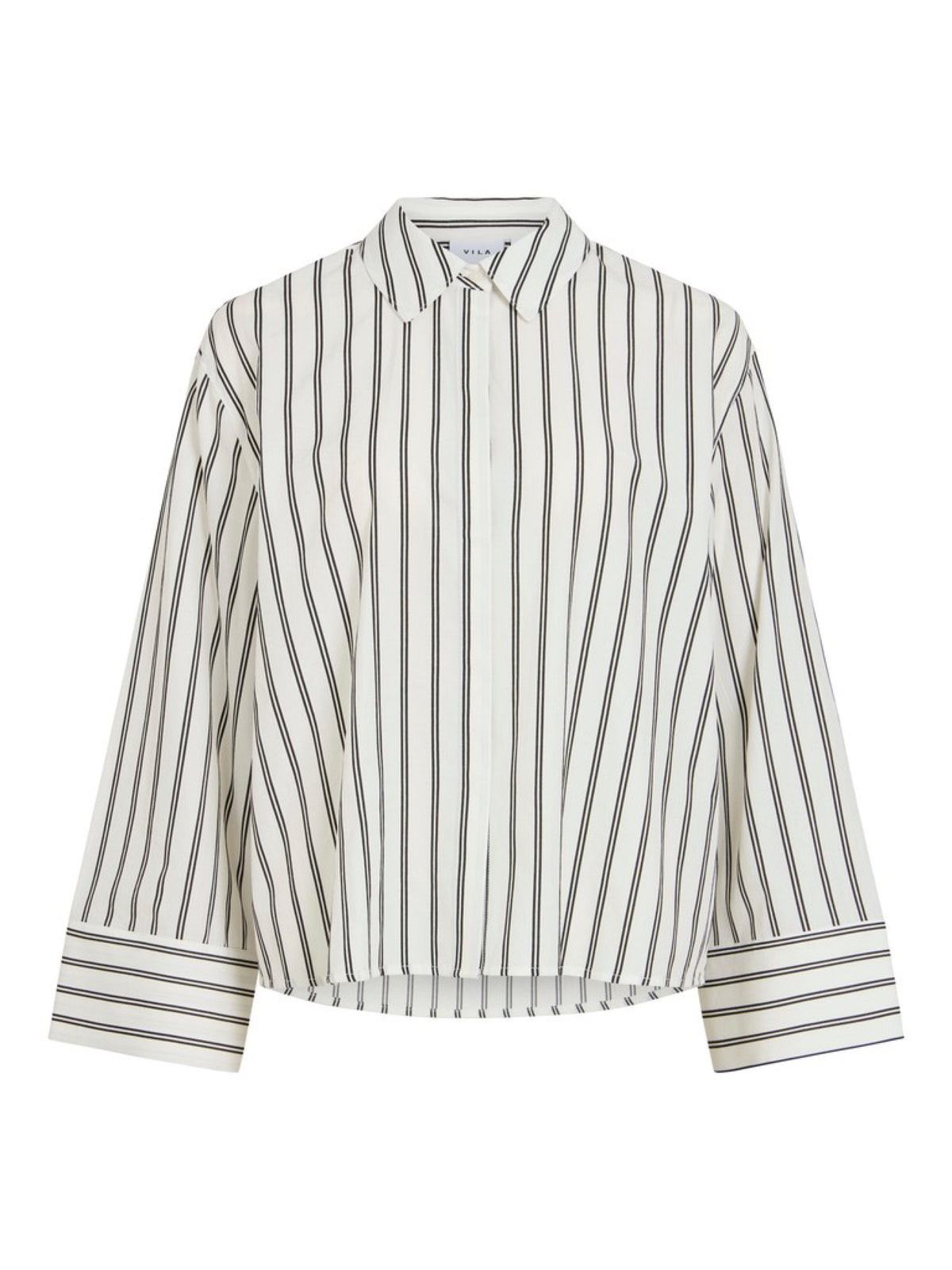 VIPALA Chemise oversize à rayures, liens de serrage au dos — VILA — Snow White Stripes — packshot | Appart 17 Bruxelles