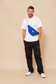 Hindbag Sofia Sac banane XL en coton bio, 2 poches zippées — Hindbag — Bleu électrique — porté | Appart 17 Bruxelles