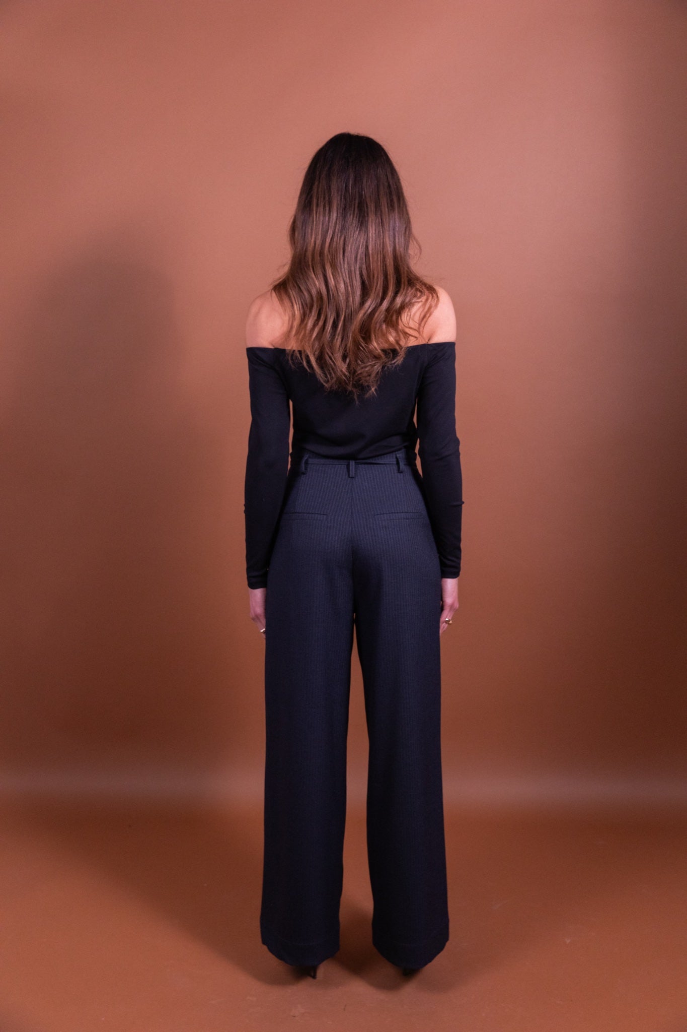PLUME Pantalon large à pinces et ceinture à nouer — Rayures Tennis — vue 5