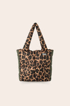 Flotte Le Cabas matelassé déperlant — Flotte — New Leopard Kaki — packshot 2 | Appart 17 Bruxelles