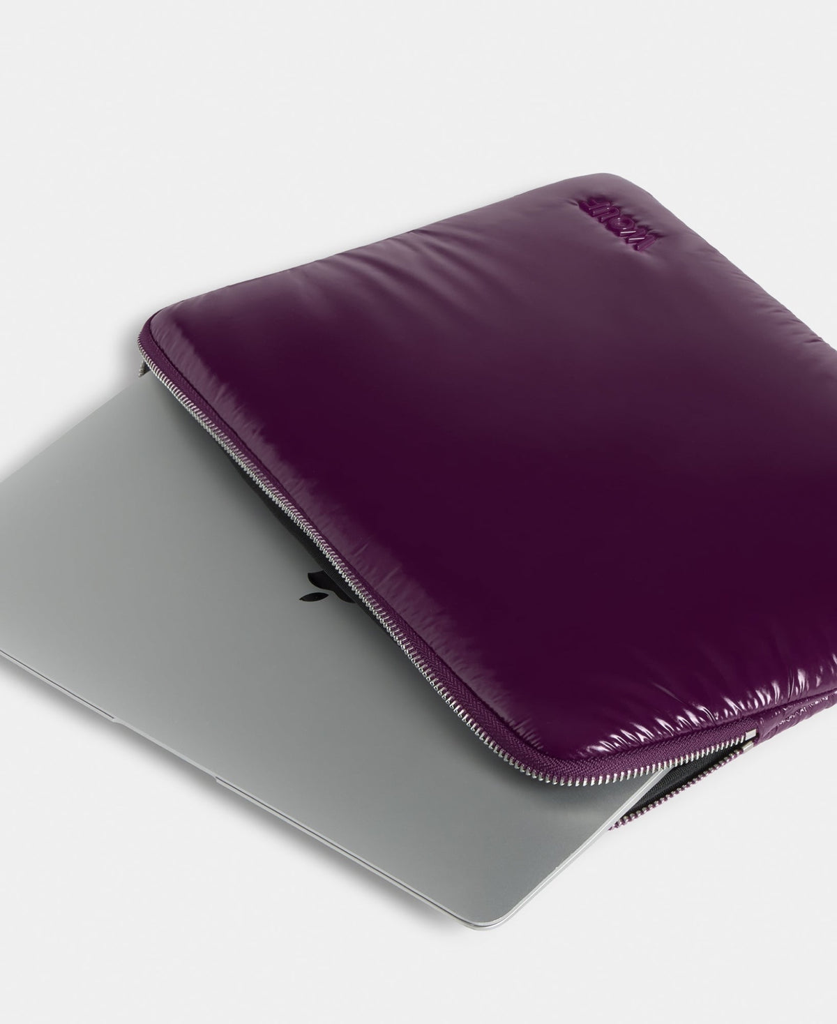 Housse d'ordinateur 13" et 14" matelassée en polyester recyclé — Wouf — Plum — détail 4 | Appart 17 Bruxelles