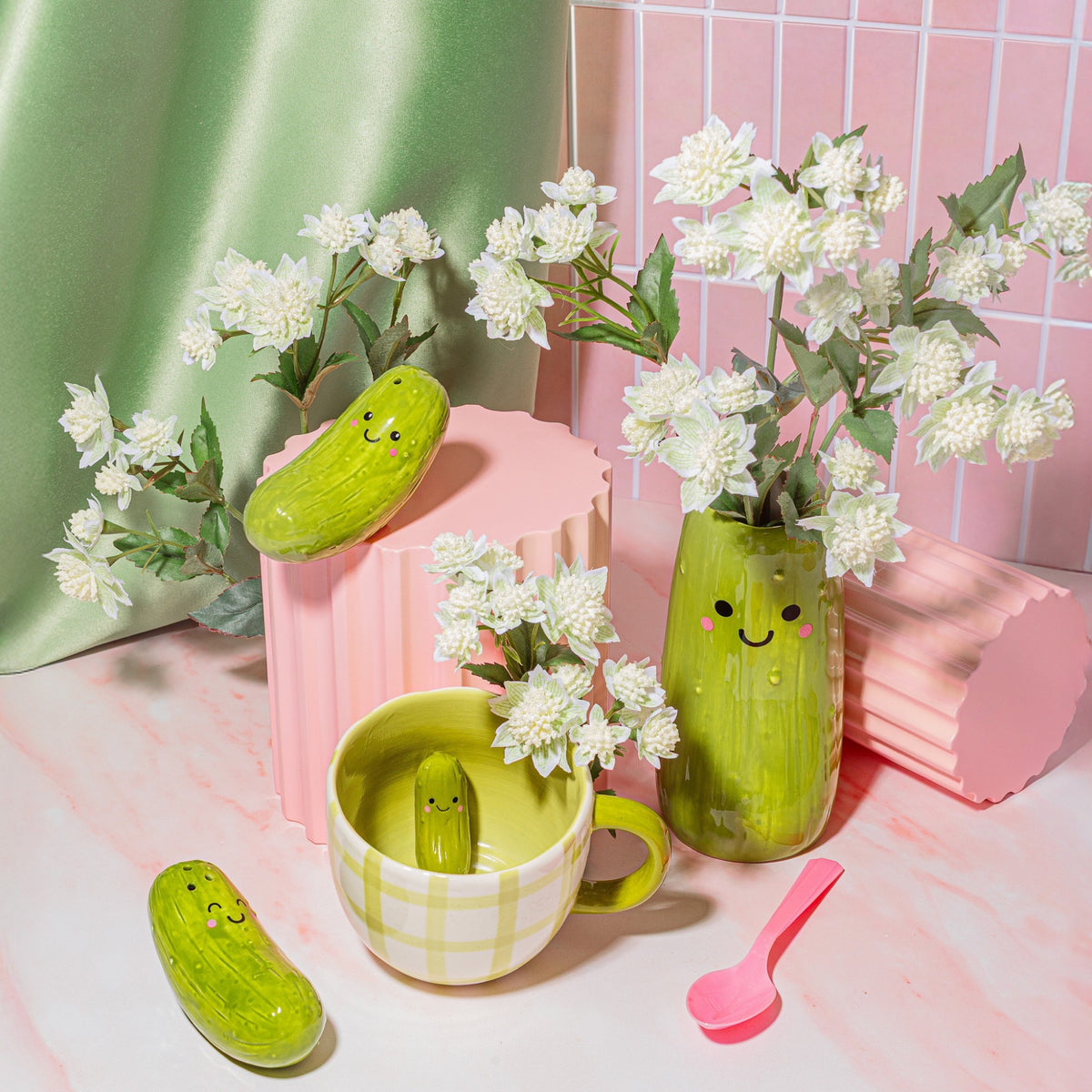 Salière et poivrière Cornichons — Sass & Belle Europe — Vert — en situation 5 | Appart 17 Bruxelles