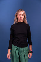 TIPHANIE Top col montant manches longues — Noir
