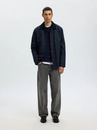 CALLE Pull laine & cachemire — Selected Homme — Navy Blazer — porté en look complet | Appart 17 Bruxelles