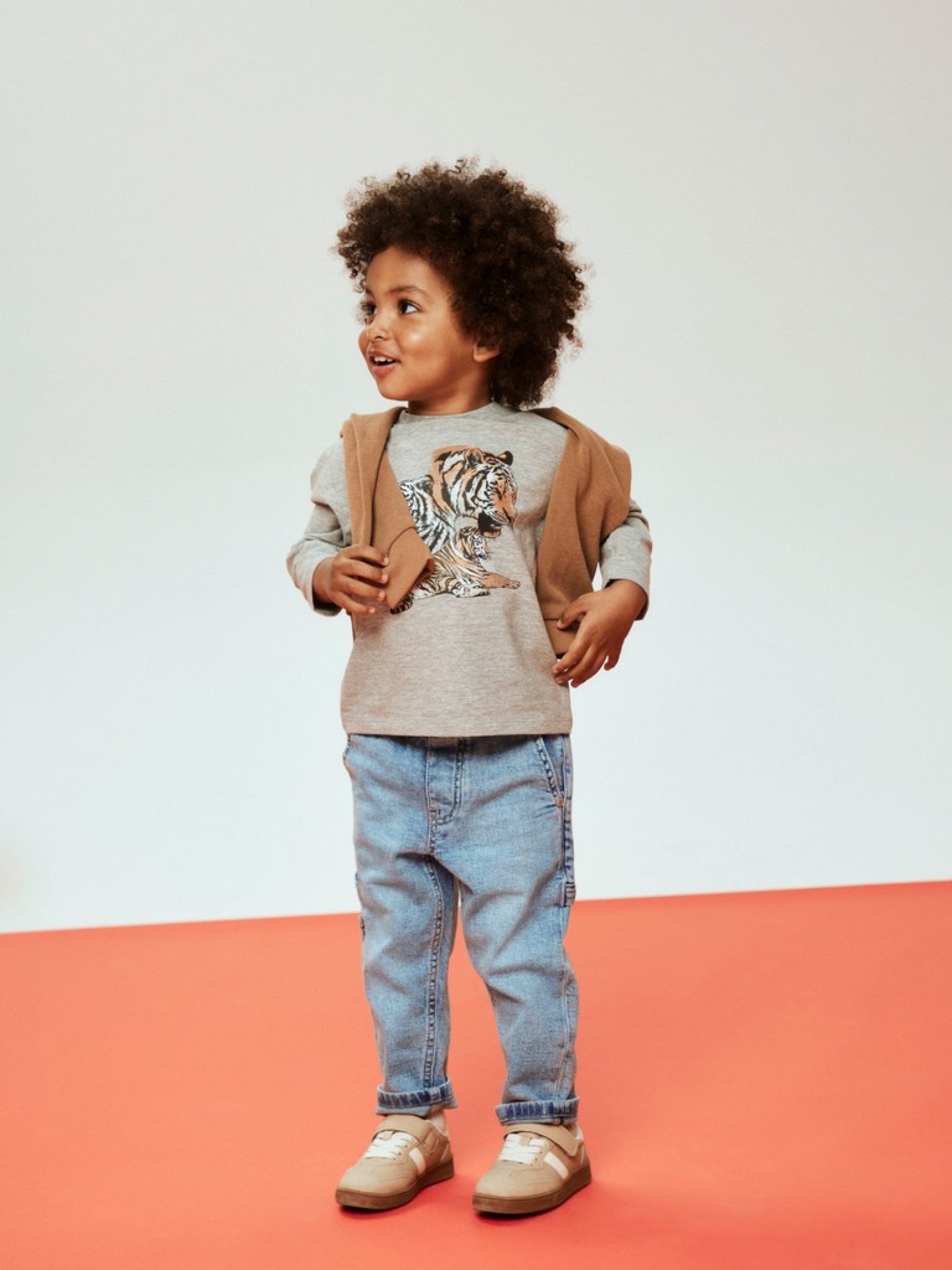 NMMBEN Jean carpenter fuselé garçon — name it — Vintage Medium Blue Denim — porté | Appart 17 Bruxelles