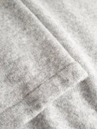 GABpietro Polo en maille à motif argyle, coupe boxy — Gabba — Lt. Grey Melange — détail de la maille 7 | Appart 17 Bruxelles