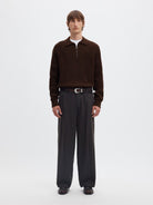 SLMBEN Pull col polo zippé en laine RWS — Selected Homme — Delicioso — porté, en pied de face 2 | Appart 17 Bruxelles