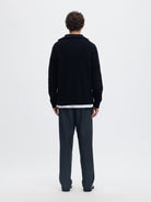 SLMPIM Pull demi-zip en coton bio, col montant — Selected Homme — Sky Captain — porté, de dos 5 | Appart 17 Bruxelles