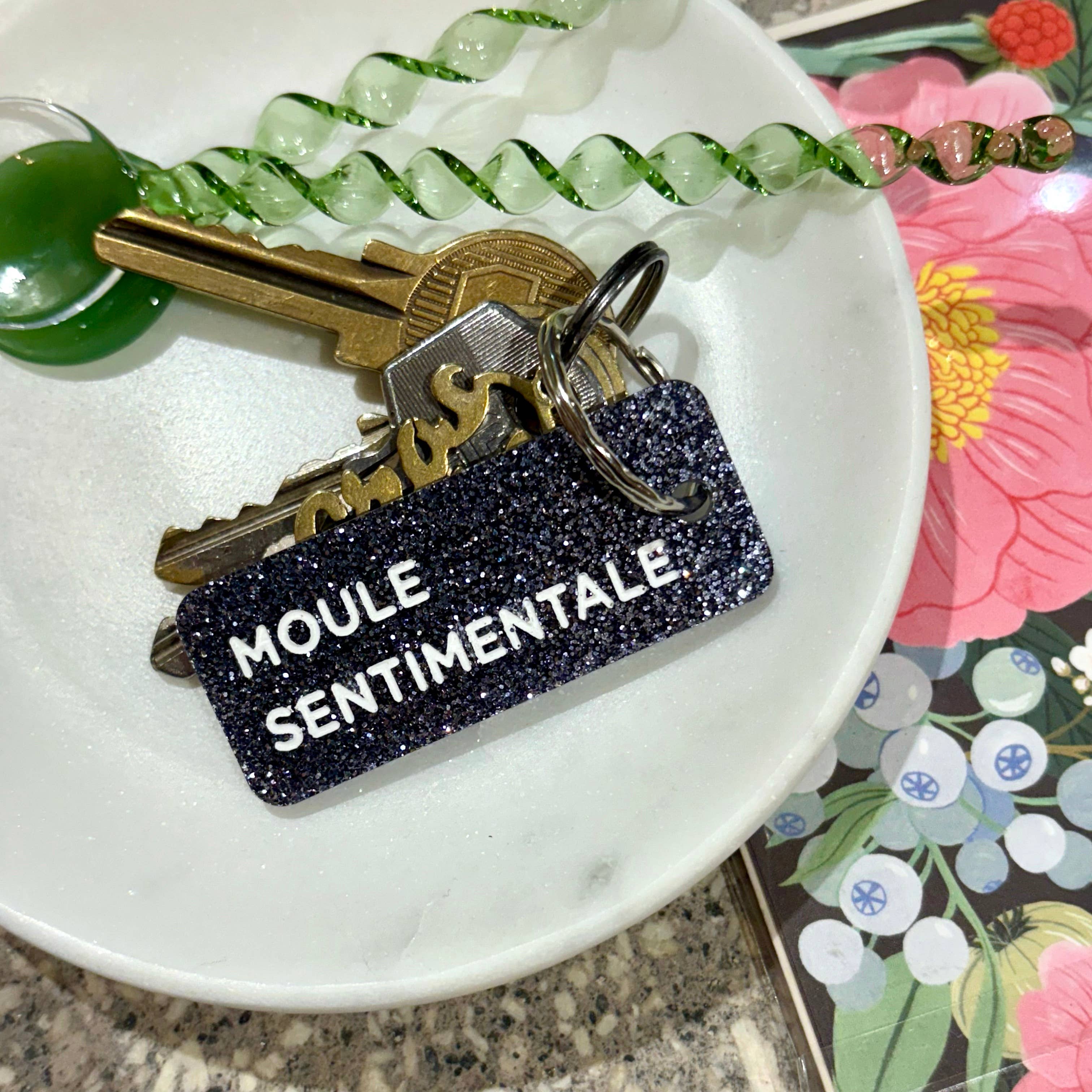 MOULE SENTIMENTALE Porte-clés à paillettes Plus de Love: Violet — Appart 17 Bruxelles