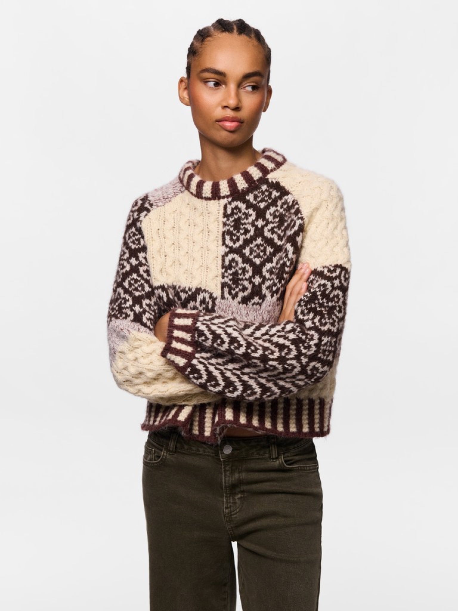 PCFUSION Pull oversize en grosse maille patchwork colorblock — Pieces — Greige — porté | Appart 17 Bruxelles
