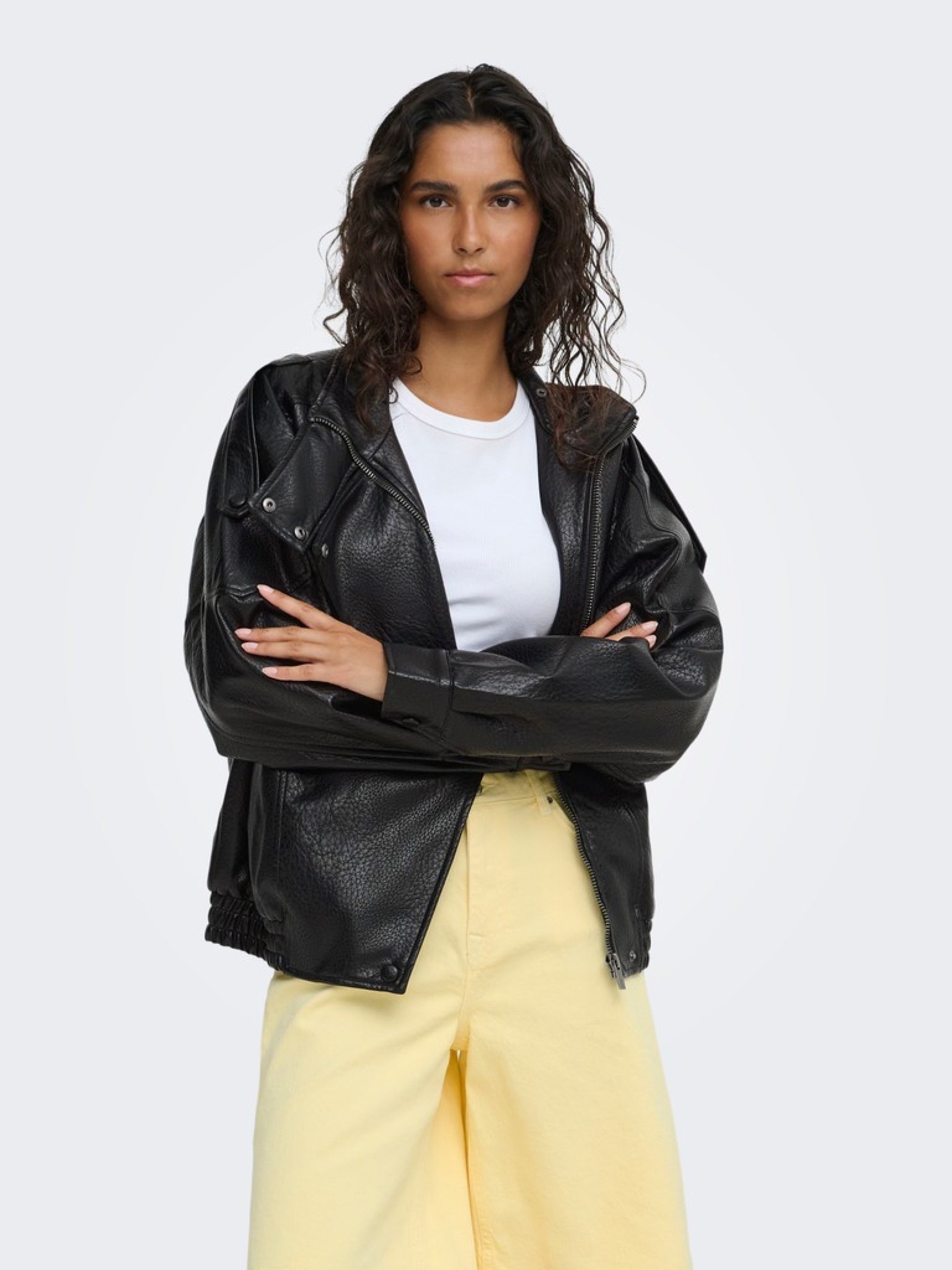 JDYRAYE Bomber oversize effet cuir — Noir — vue 4