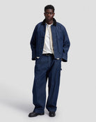 UTILITY Veste workwear en denim, col velours côtelé — Lee — Hickory Rinse — porté, en pied 2 | Appart 17 Bruxelles