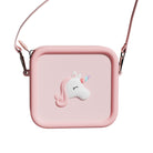 Pochette bandoulière en silicone pour appareil photo enfant — The Zoofamily — Licorne — packshot | Appart 17 Bruxelles