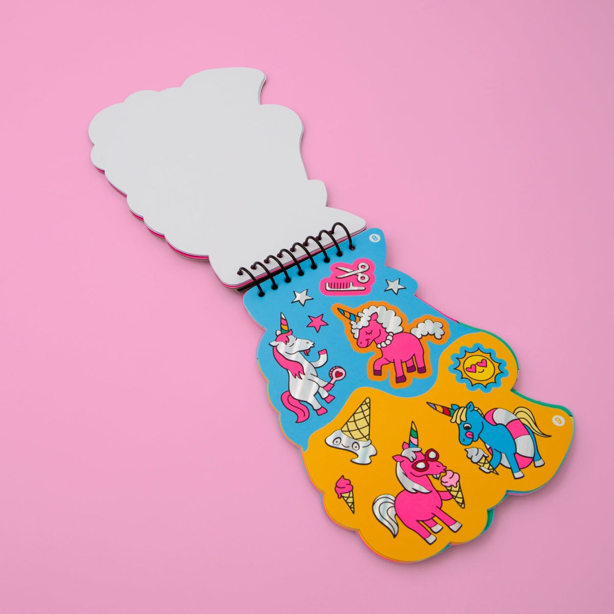 Carnet multi-activités à stickers, dès 4 ans — OMY — Lily — autre vue 2 | Appart 17 Bruxelles