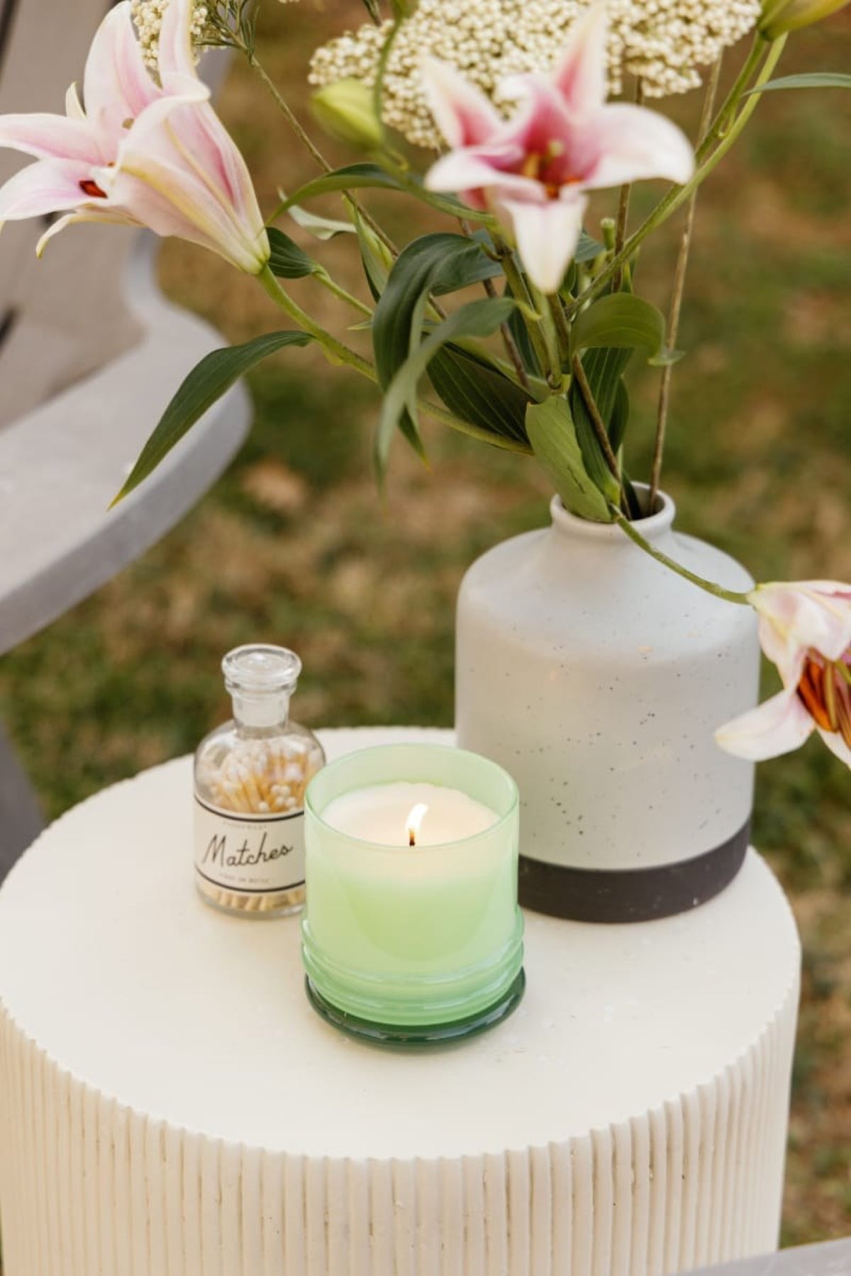 Paddywax Stack Bougie parfumée en verre empilable vert clair et vert foncé 198 g — Paddywax — Minty Verde — en situation 7 | Appart 17 Bruxelles
