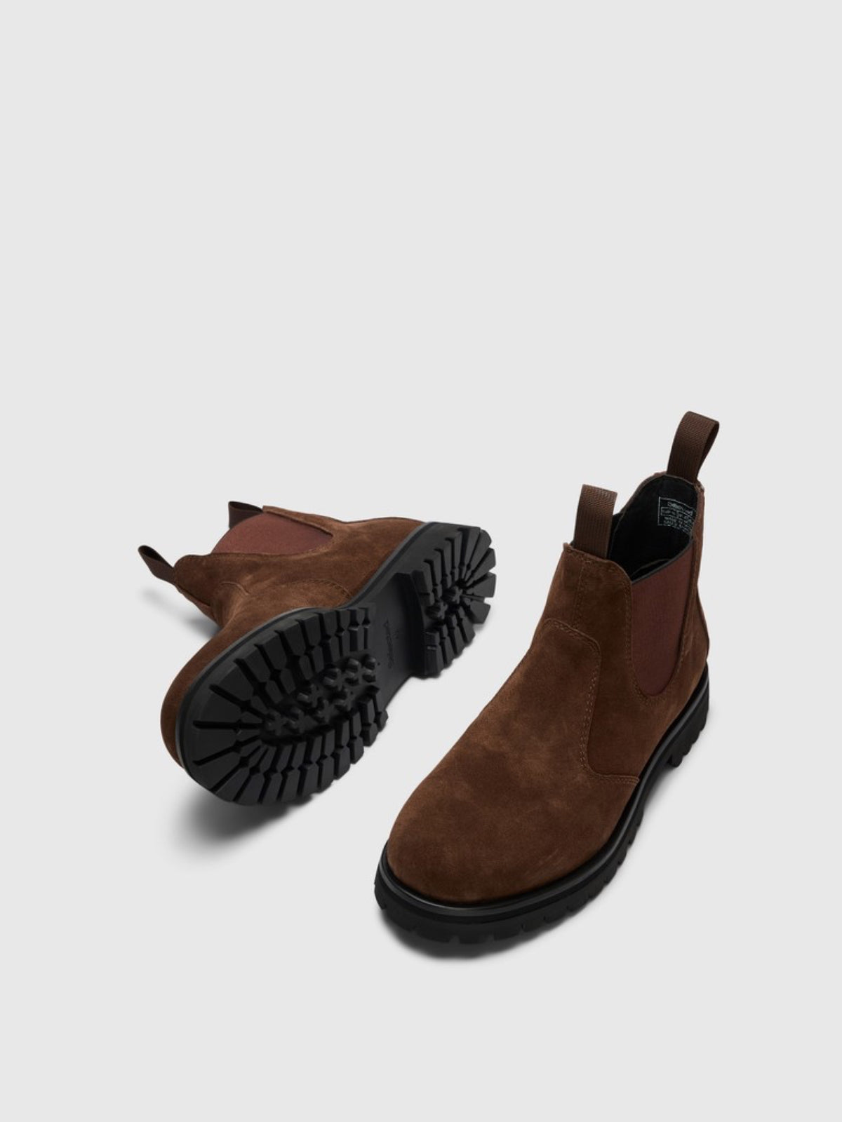SLMTRAVIS Boots chelsea en daim doublées cuir — Selected Homme — Demitasse — packshot 3 | Appart 17 Bruxelles