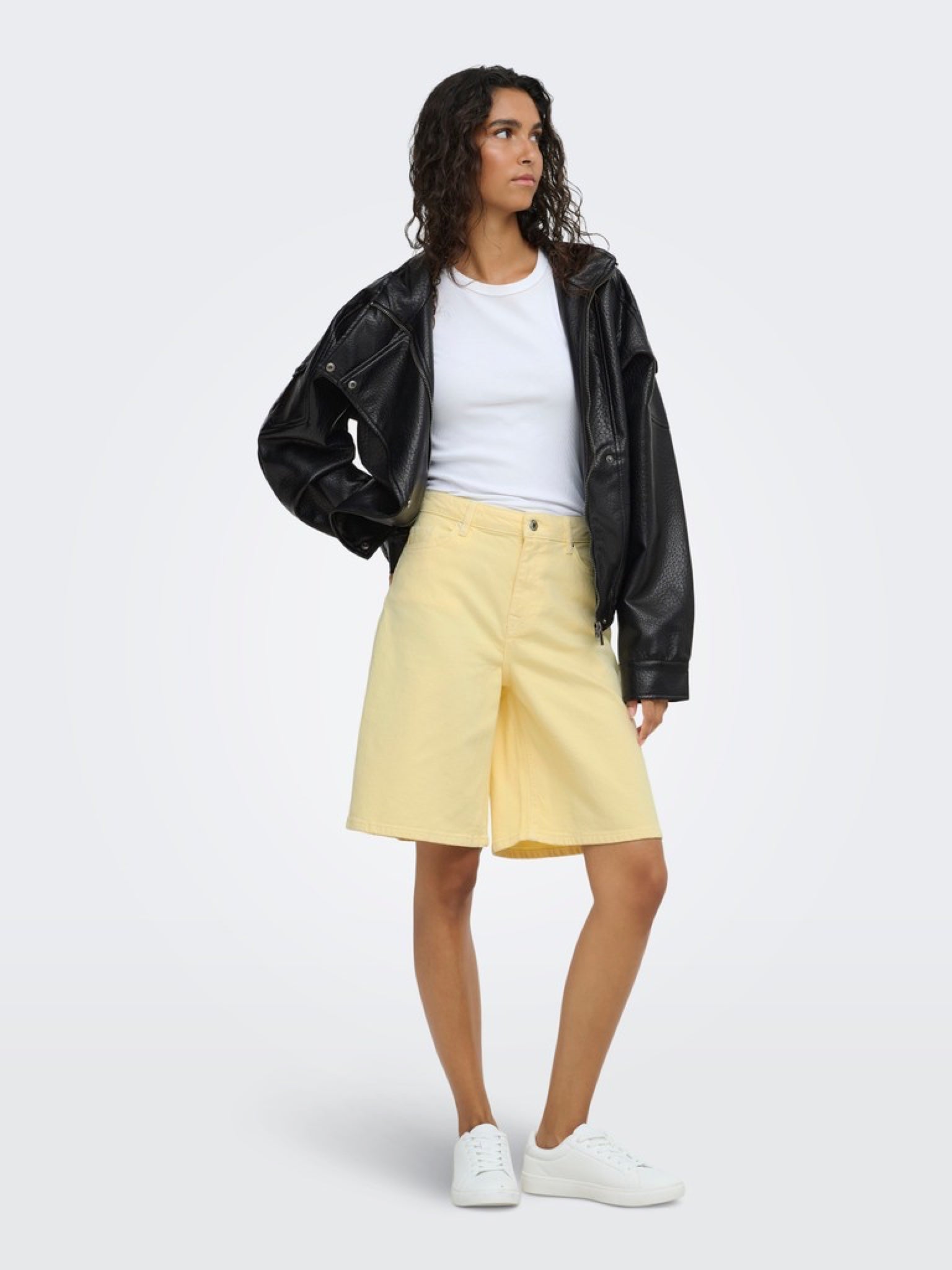JDYRAYE Bomber oversize effet cuir — Noir — vue 5