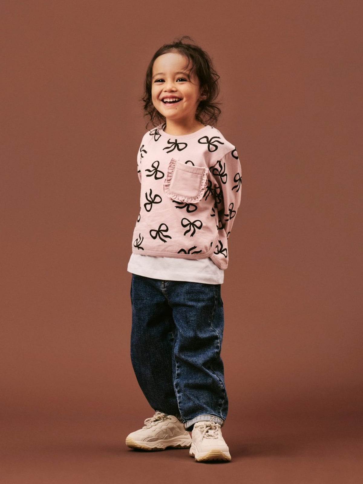 NMFBELLA Jean barrel fille — name it — Medium Blue Denim — porté | Appart 17 Bruxelles