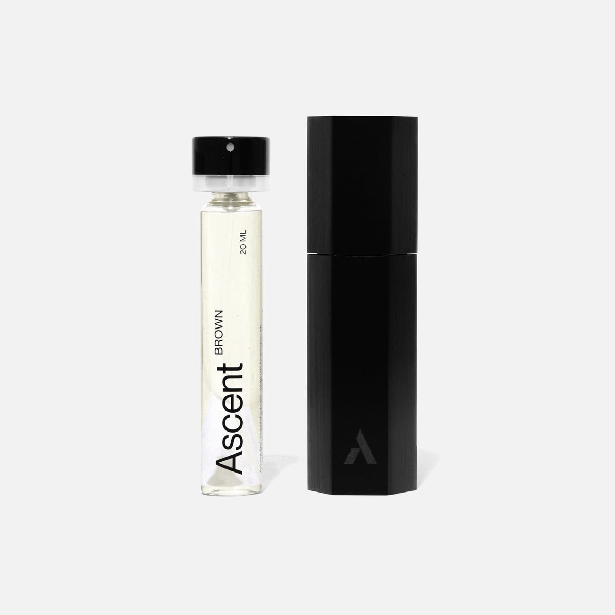 Ascent Starter Pack Étui rechargeable en aluminium + extrait de parfum 20 ml — Ascent — Brown — packshot, recharge et étui noir 2 | Appart 17 Bruxelles