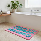 Tapis de bain « I Feel Good » tufté main — Rose & turquoise — vue 3, Rose & turquoise | Appart 17