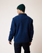 SENONCHE Veste polaire double face sherpa et micropolaire — FAGUO — Bleu foncé — porté, vue de dos 4 | Appart 17 Bruxelles