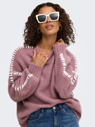 JDYZOEY Pull col rond en maille douce à surpiqûres contrastées — JDY — Grape Shake — porté 3 | Appart 17 Bruxelles